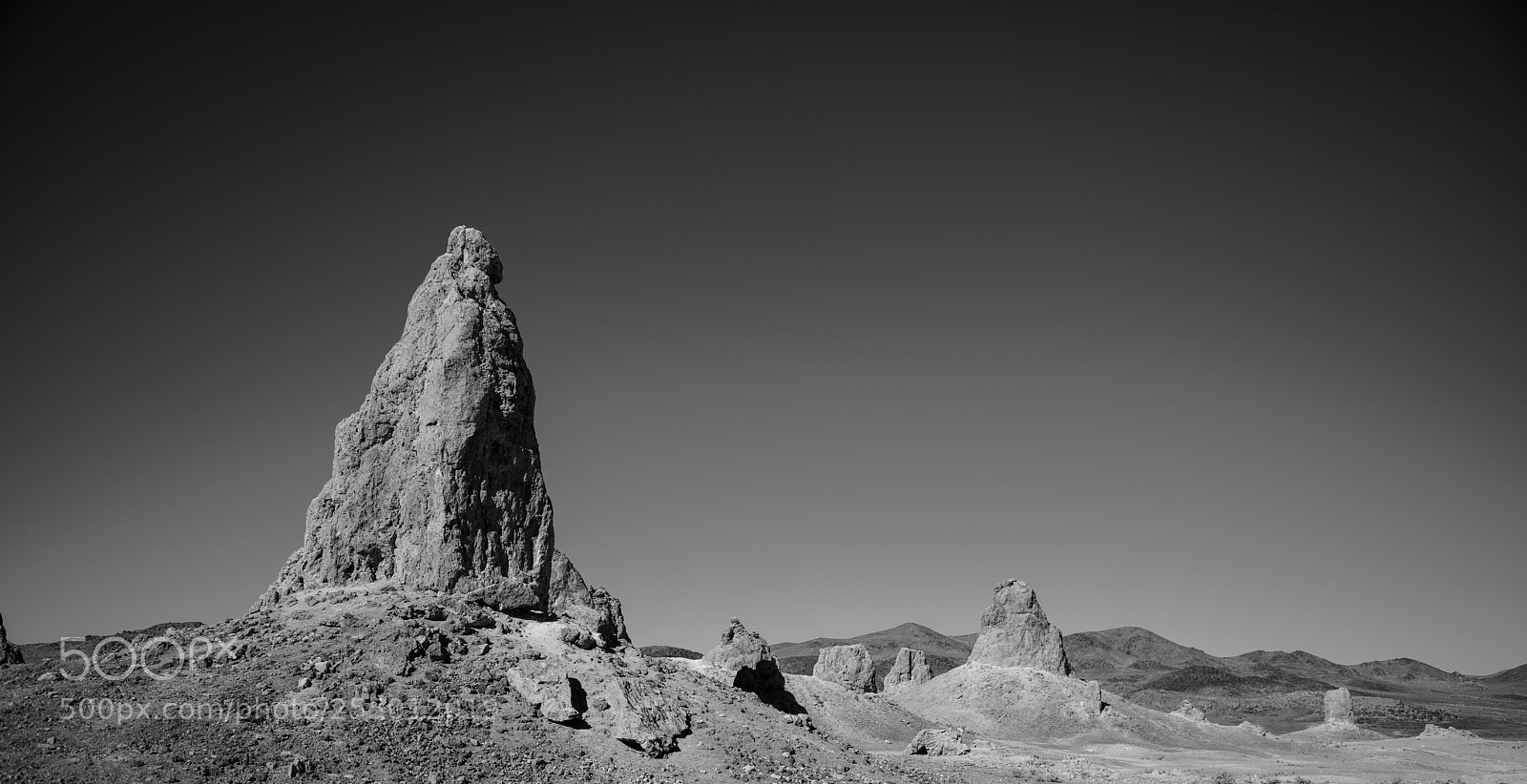 Canon EOS 5D Mark IV sample photo. Trona pinnacles photography