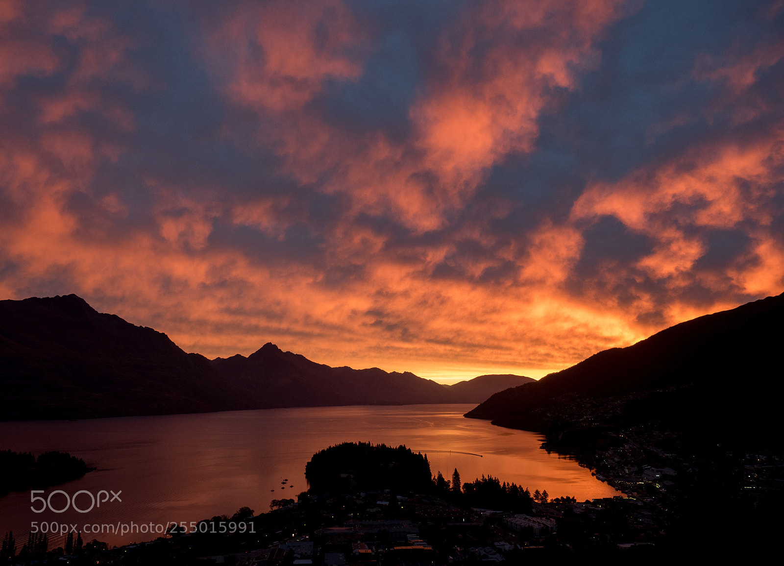 Olympus OM-D E-M5 II sample photo. Queenstown, new zealand photography