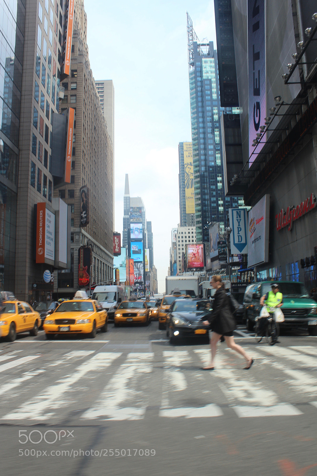 Canon EOS 600D (Rebel EOS T3i / EOS Kiss X5) sample photo. Morning rush photography