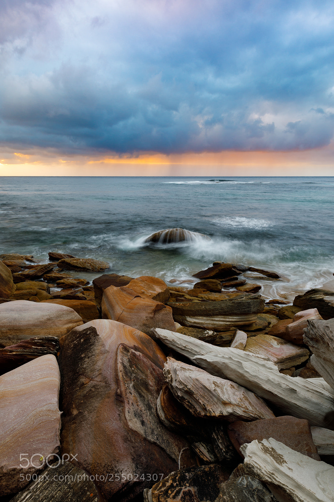 Canon EOS 5D Mark IV sample photo. Rainy sunrise over cronulla photography