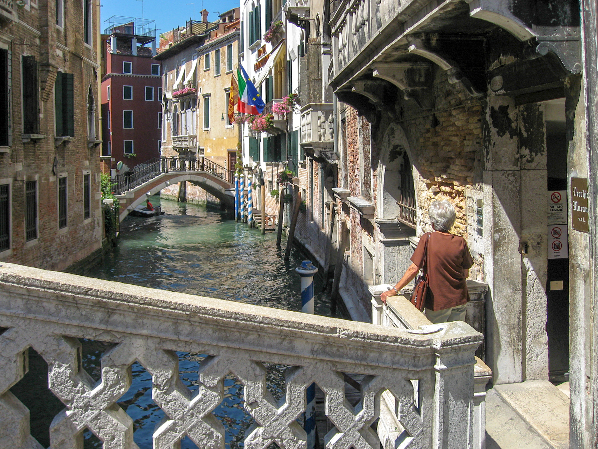 Canon POWERSHOT SD700 IS sample photo. Venice canal photography