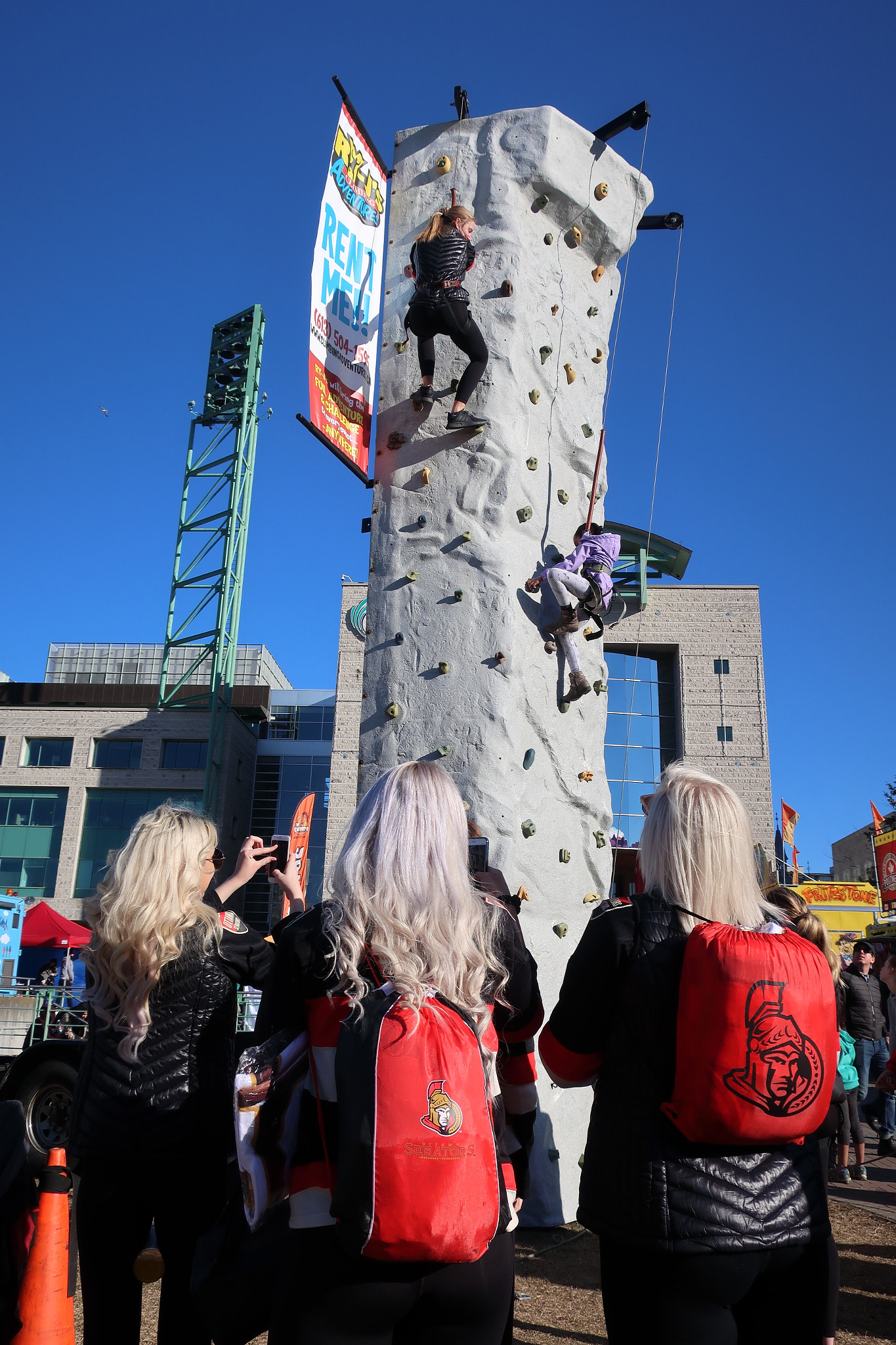 Canon PowerShot G9 X Mark II sample photo. Blonde climbing photography