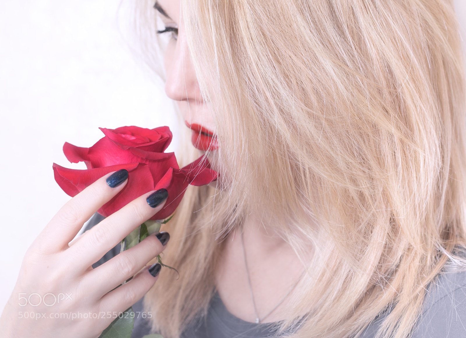 Canon EOS 5D Mark IV sample photo. Gorgeous young model woman photography