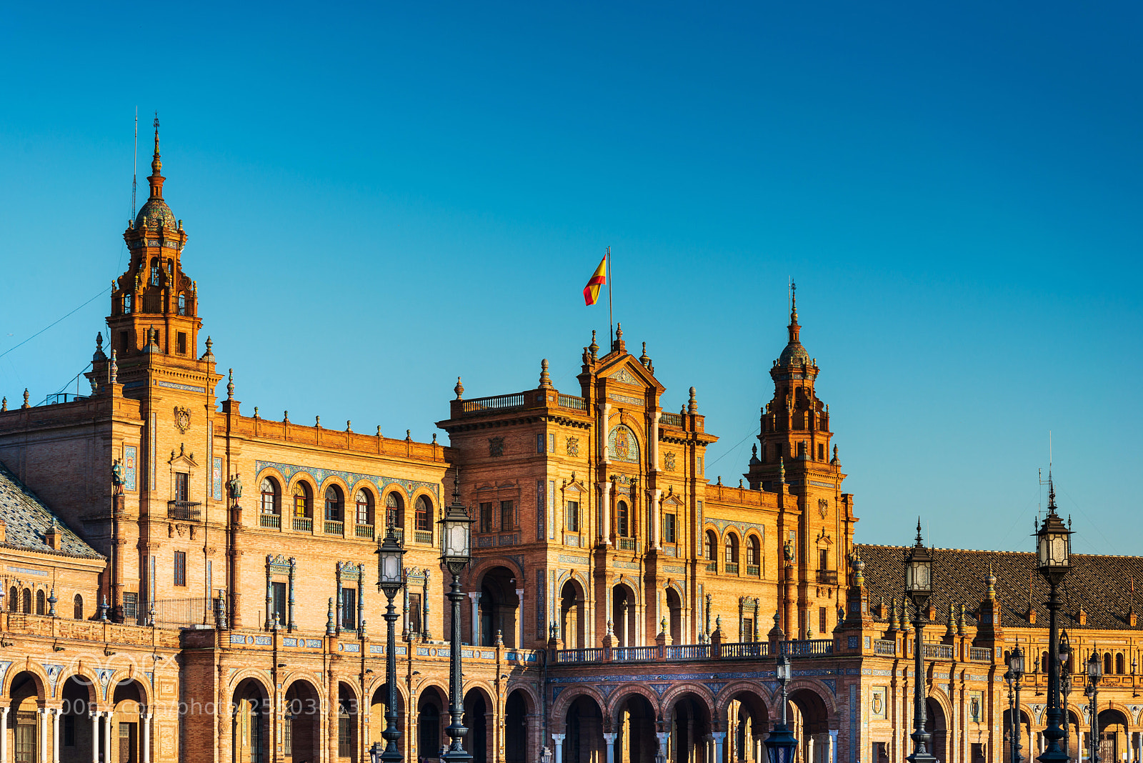 Nikon D800 sample photo. The spain square is photography