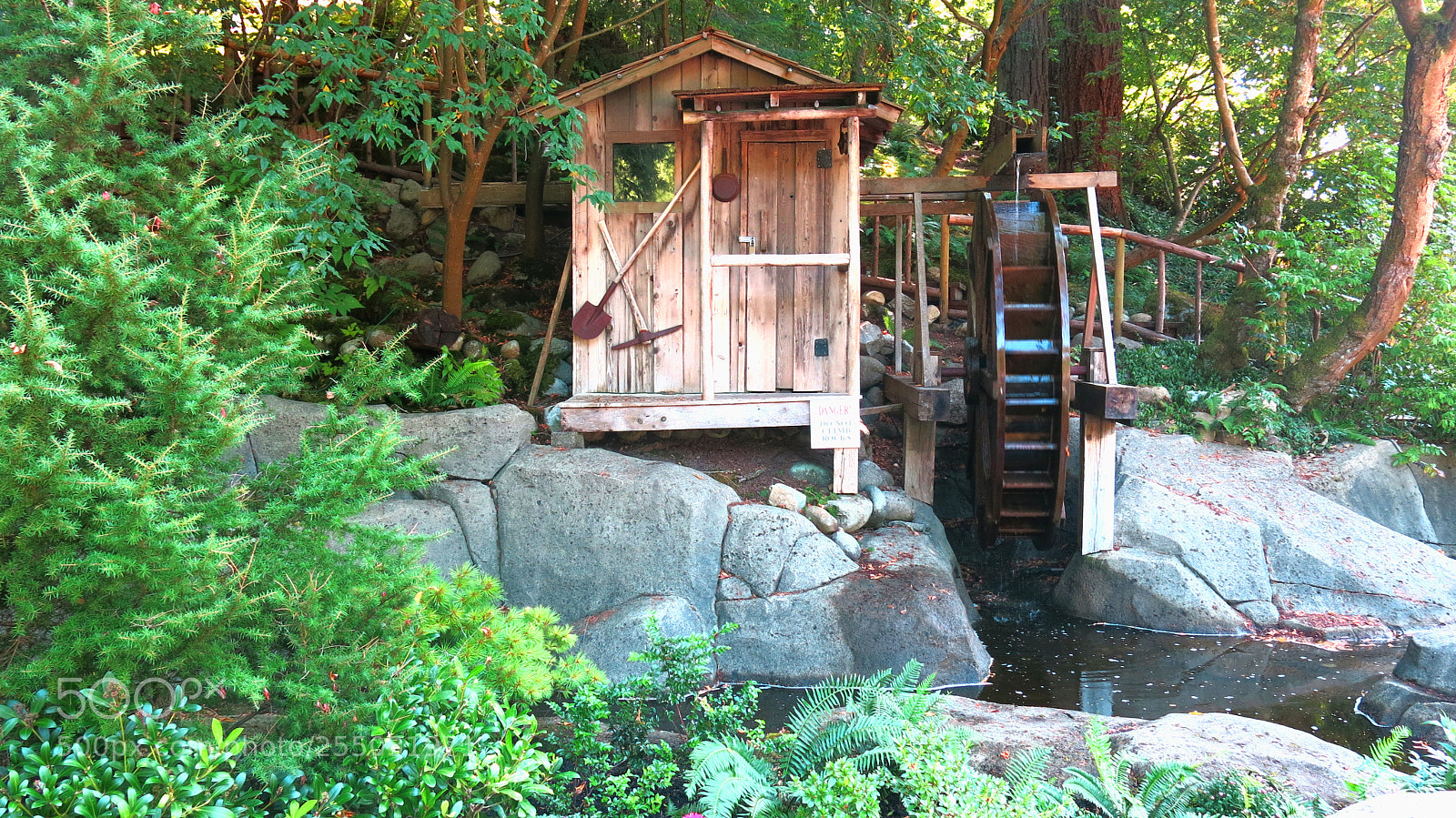 Canon PowerShot G15 sample photo. Litttle wood house photography
