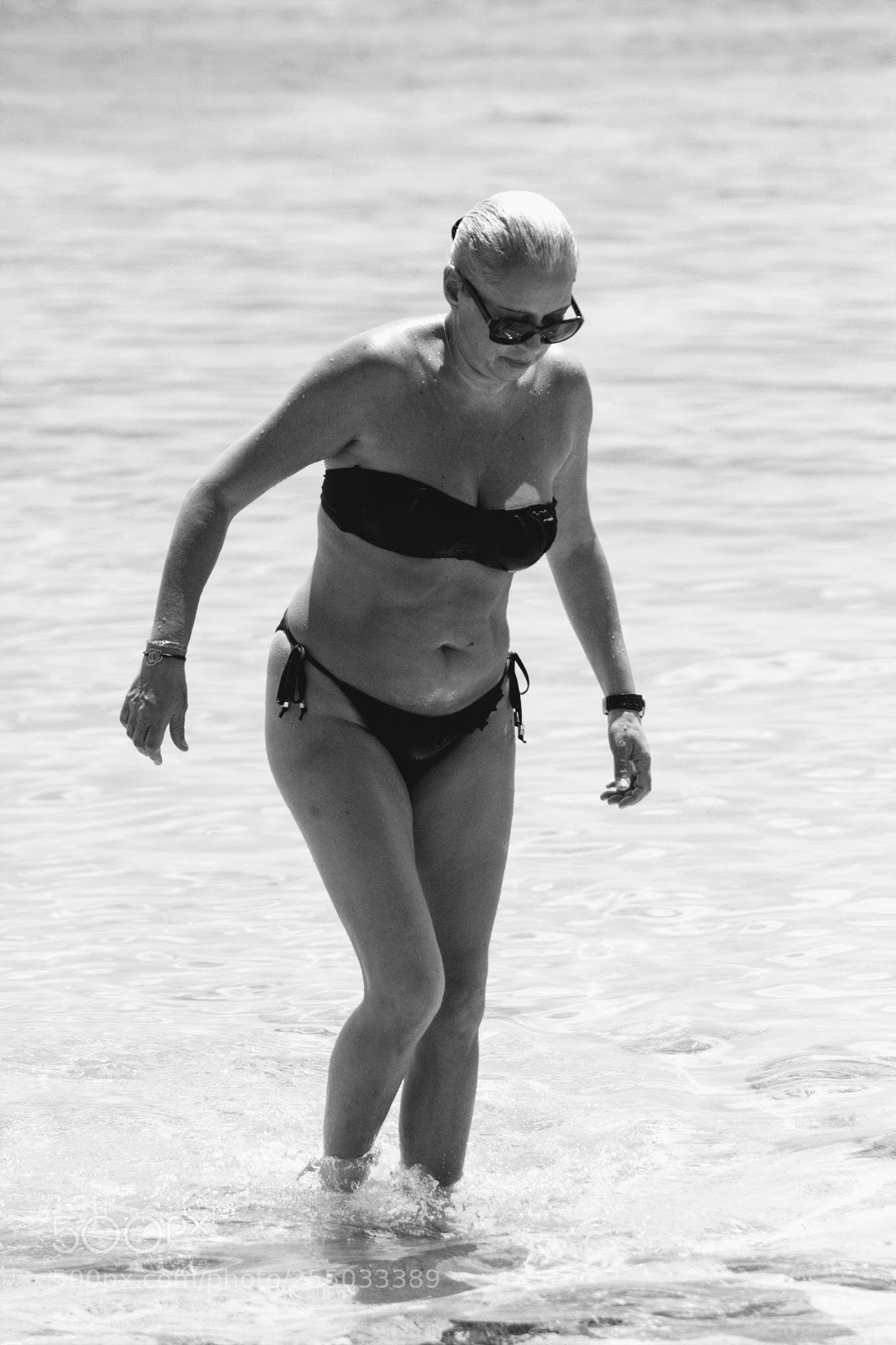 Canon EOS 600D (Rebel EOS T3i / EOS Kiss X5) sample photo. Out of the sea photography