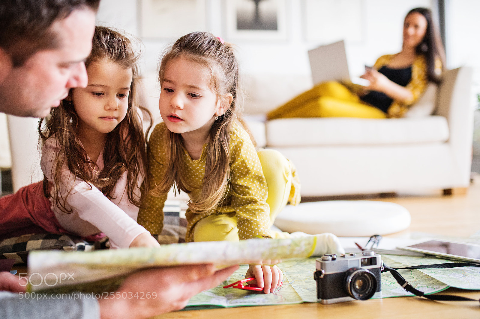Nikon D5 sample photo. Young family with two photography
