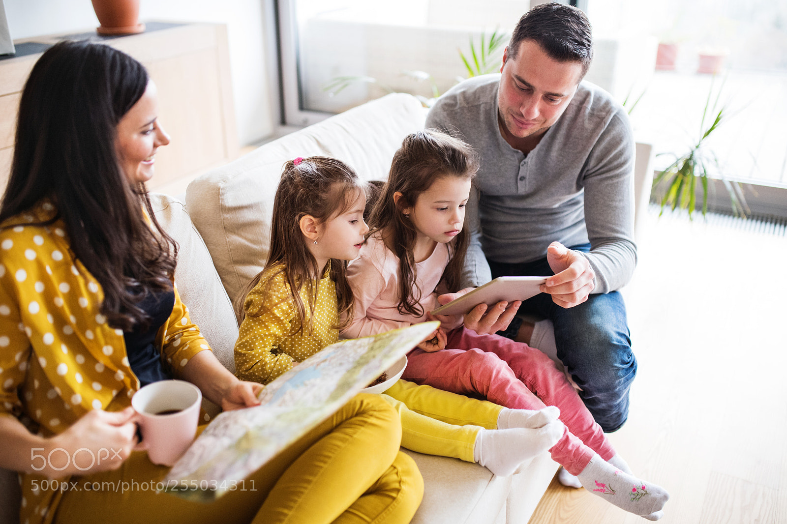 Nikon D5 sample photo. Young family with two photography