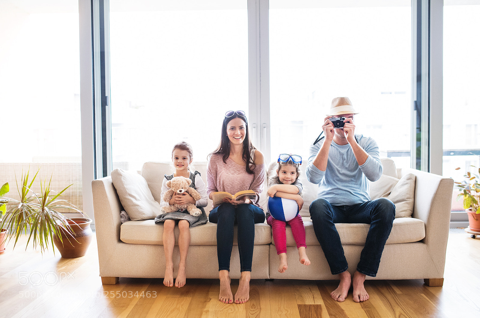 Nikon D5 sample photo. Young family with two photography