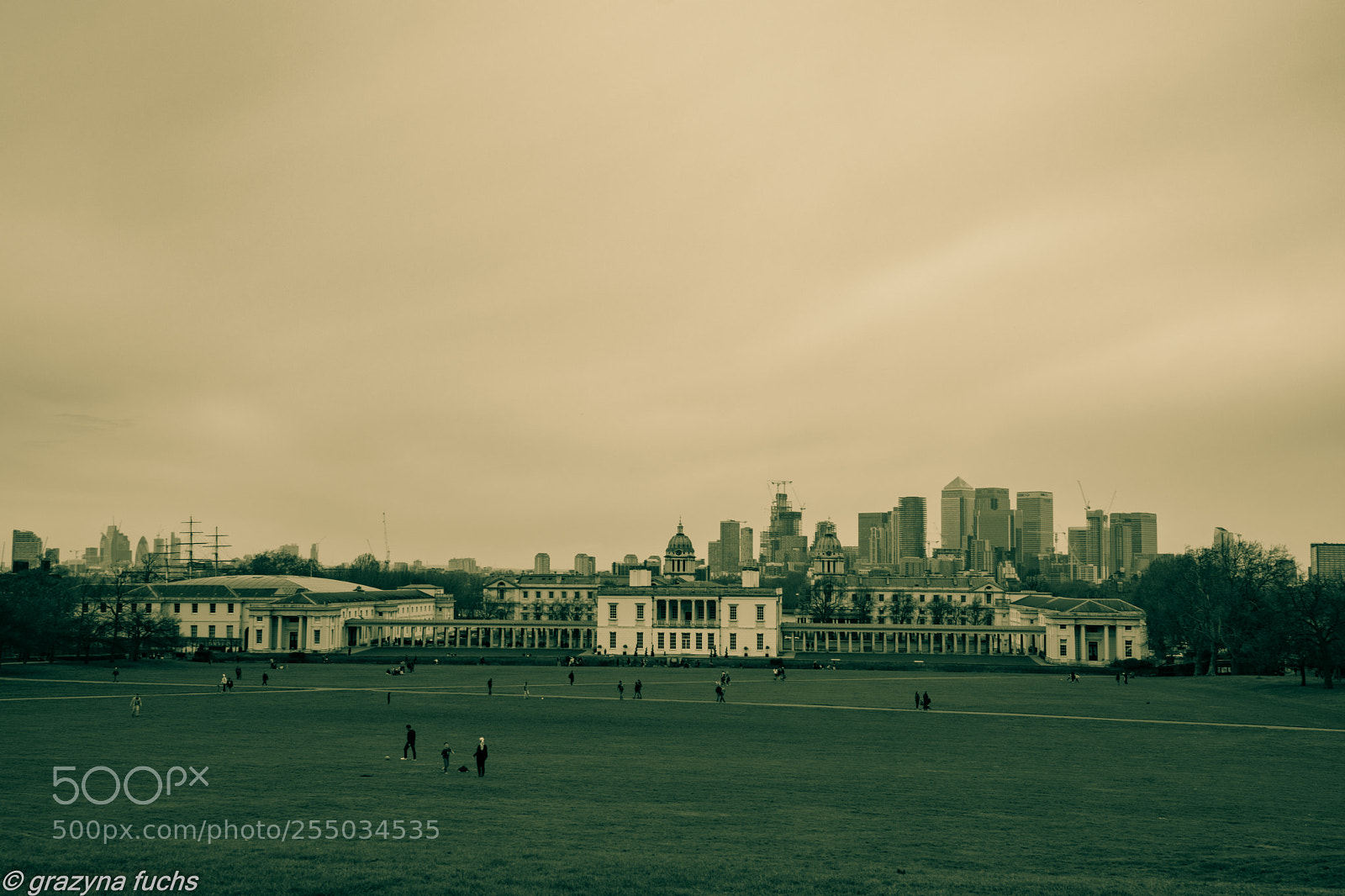 Nikon D3300 sample photo. Queen's house is a photography