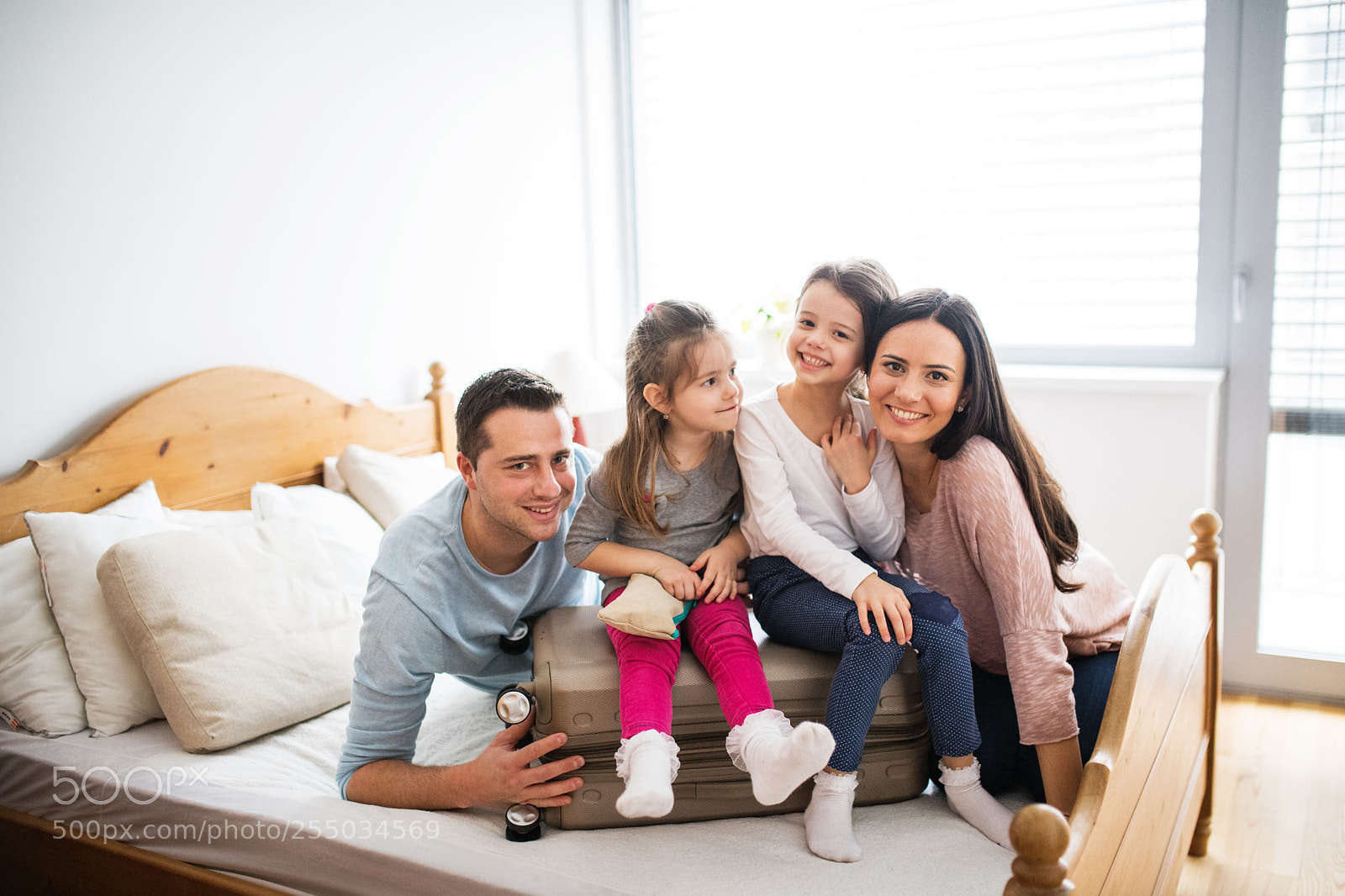 Nikon D5 sample photo. Young family with two photography