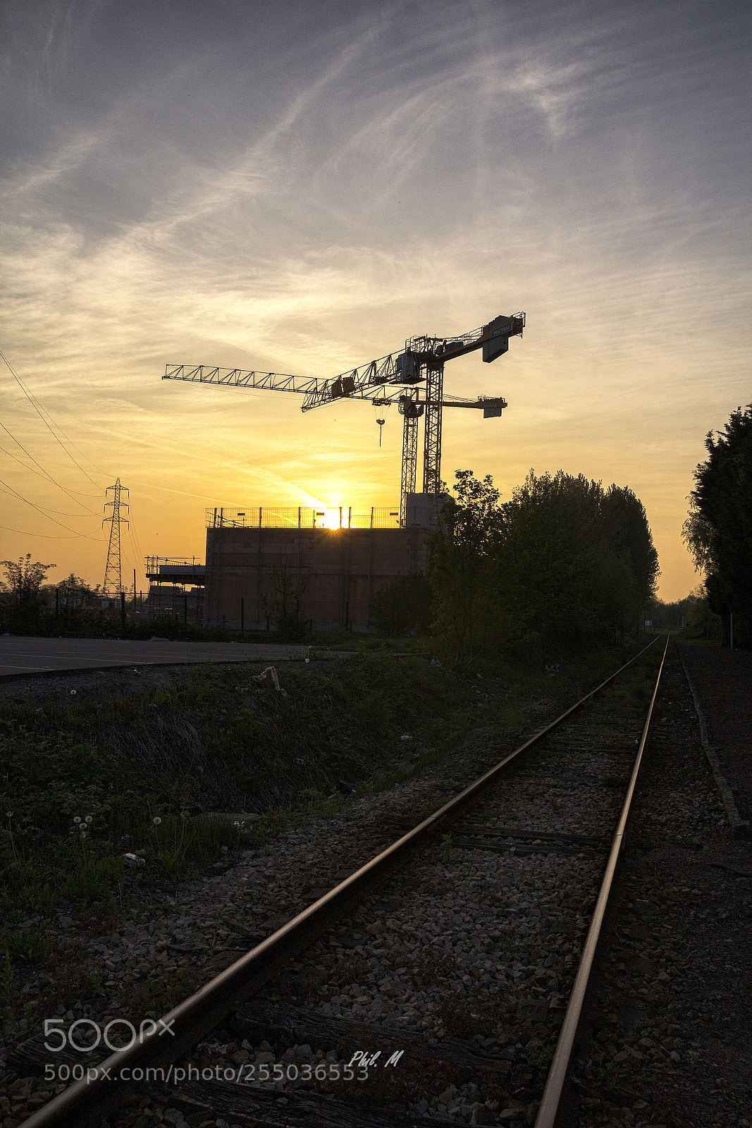 Canon EOS 1200D (EOS Rebel T5 / EOS Kiss X70 / EOS Hi) sample photo. Urban sunset photography