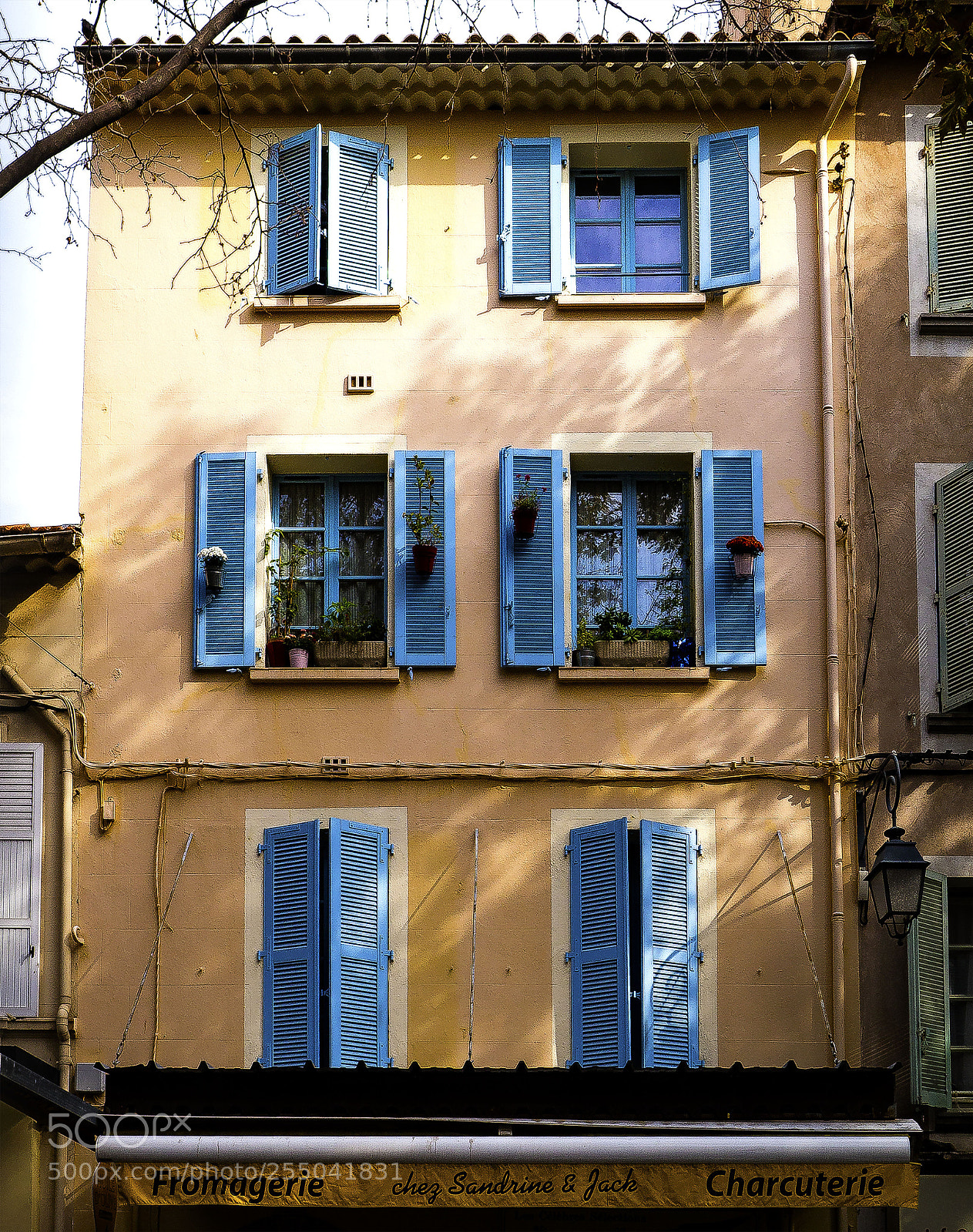 Panasonic Lumix DMC-G3 sample photo. Shadows on shutters photography
