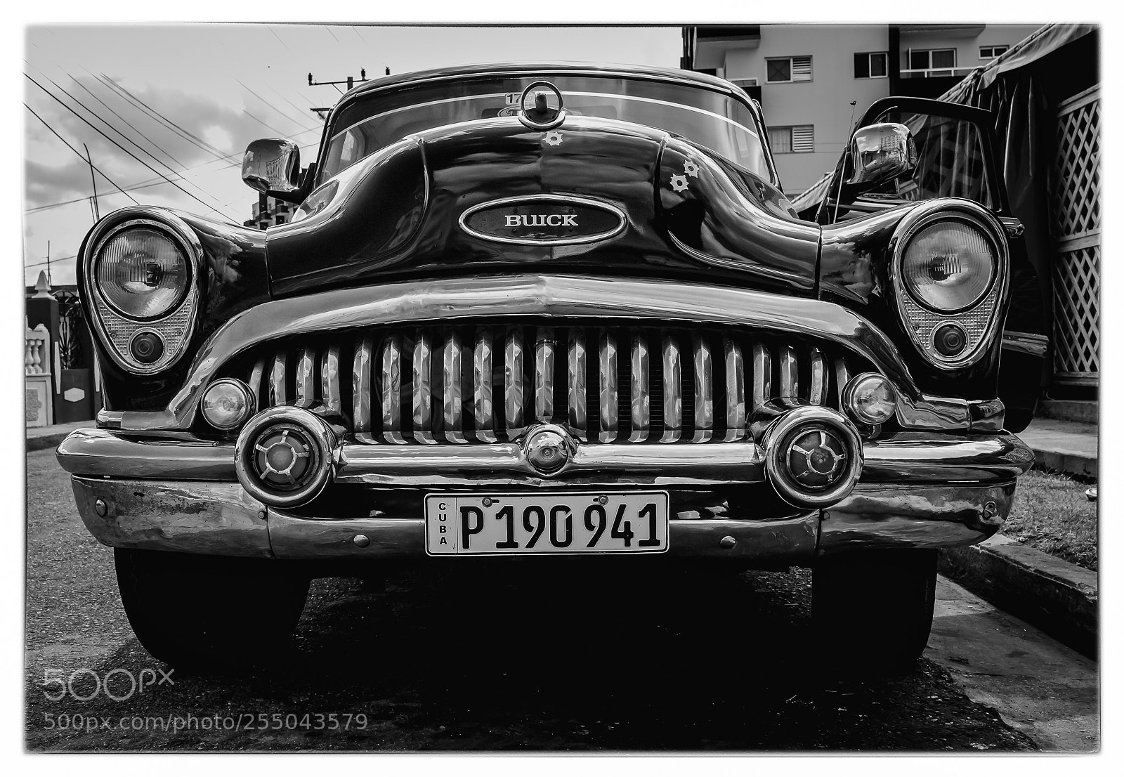 Canon EOS 7D sample photo. Old buick in black photography