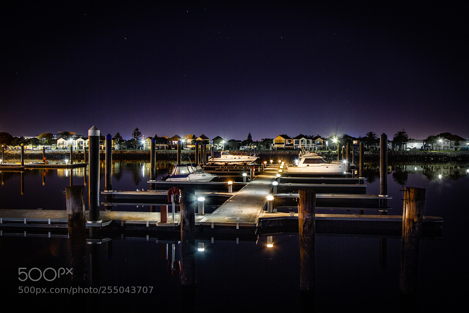 Canon EOS 7D sample photo. Unused dock photography