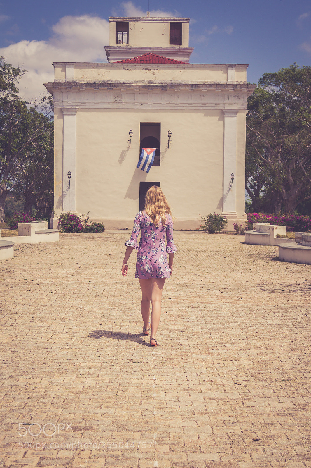 Canon EOS 7D sample photo. Walking to the church photography