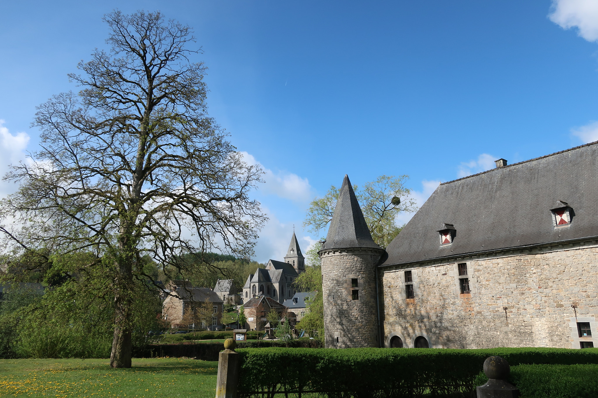 Canon PowerShot G9 X Mark II sample photo. Heart of the village of spontin, in the condroz subregion. photography