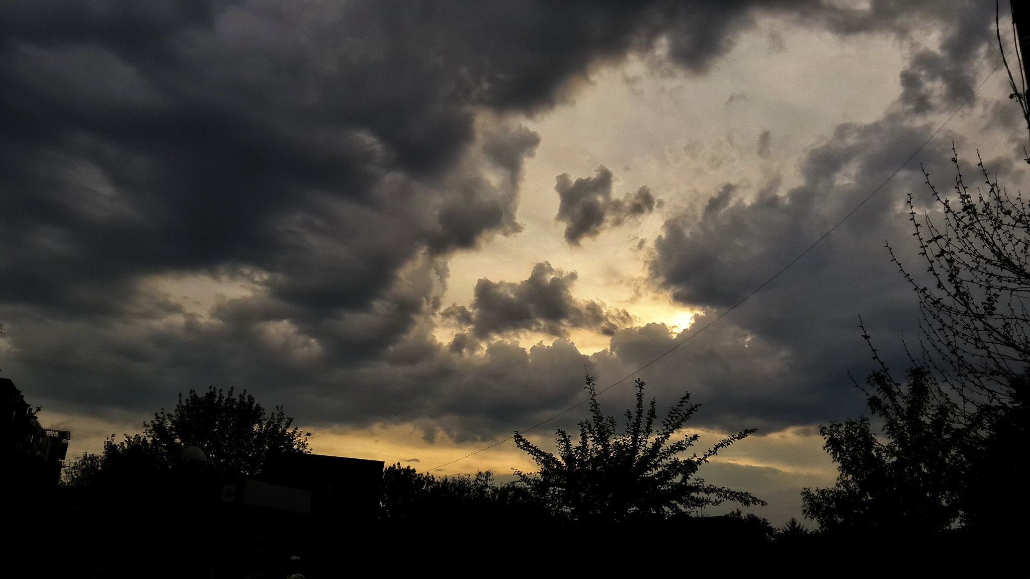 Samsung Galaxy A7 sample photo. Stormy sky photography