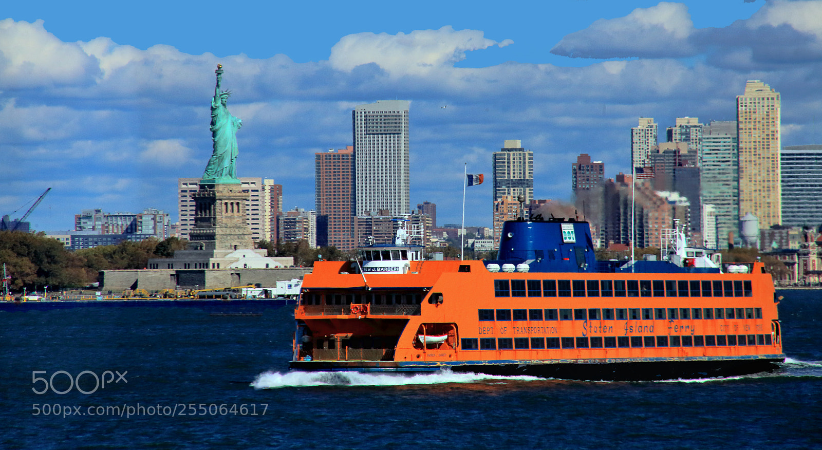 Canon EOS 5D Mark II sample photo. Ferryboat in the harbor photography