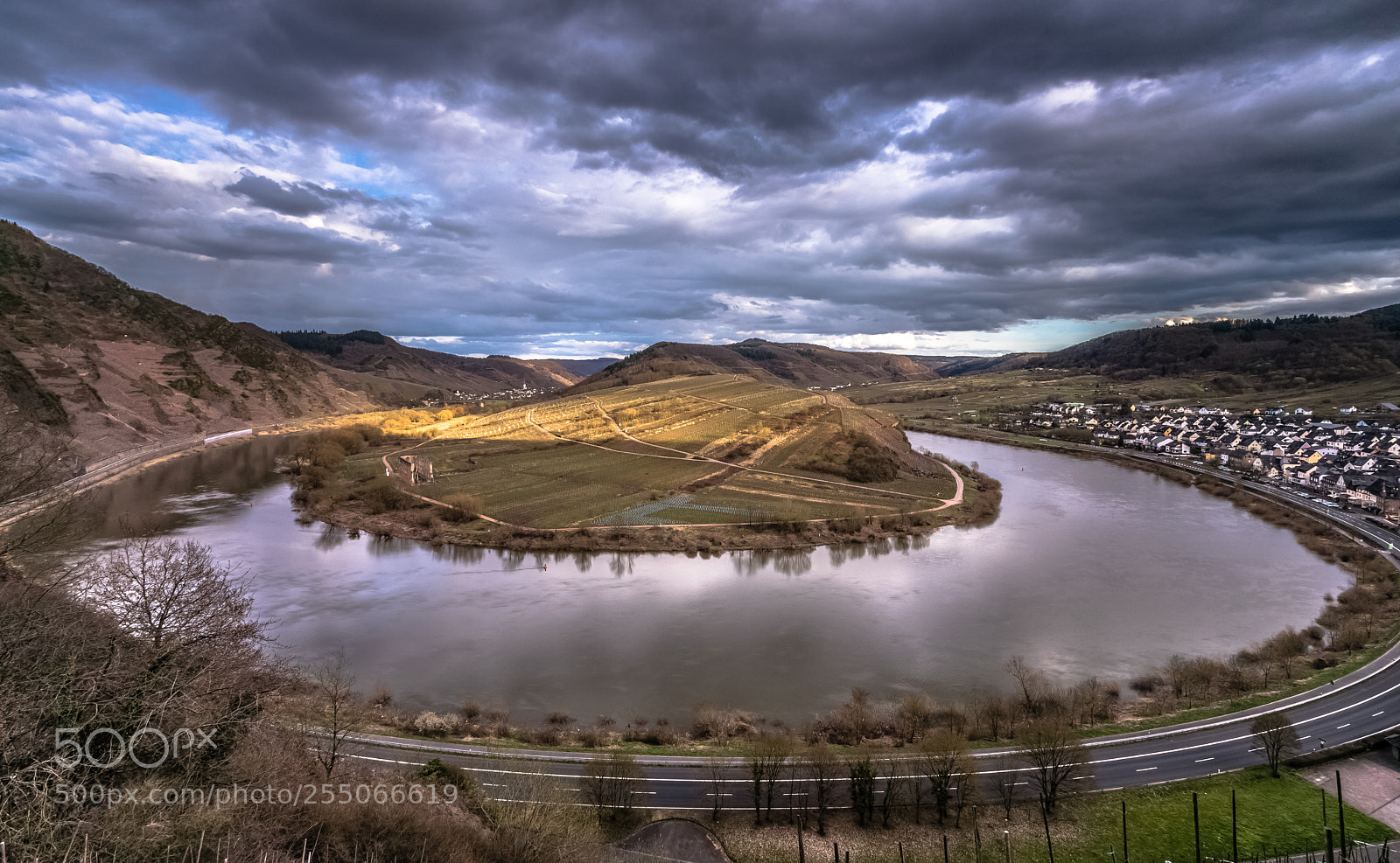 Canon EOS 5D Mark IV sample photo. Meander of the moselle photography