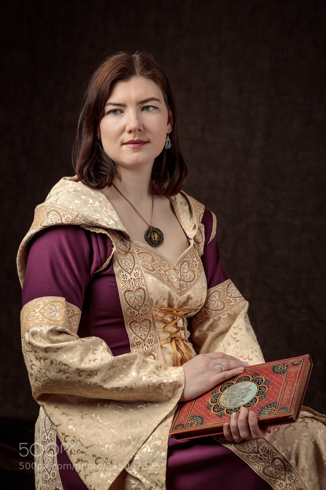 Canon EOS 6D Mark II sample photo. The lady with the photography