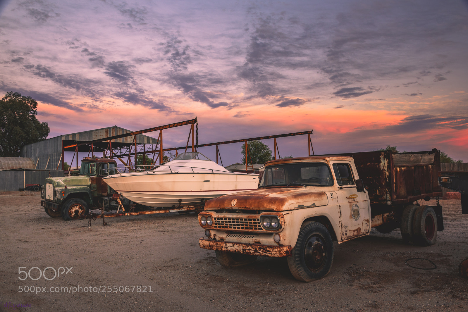 Nikon D5600 sample photo. Old truck 5600 photography