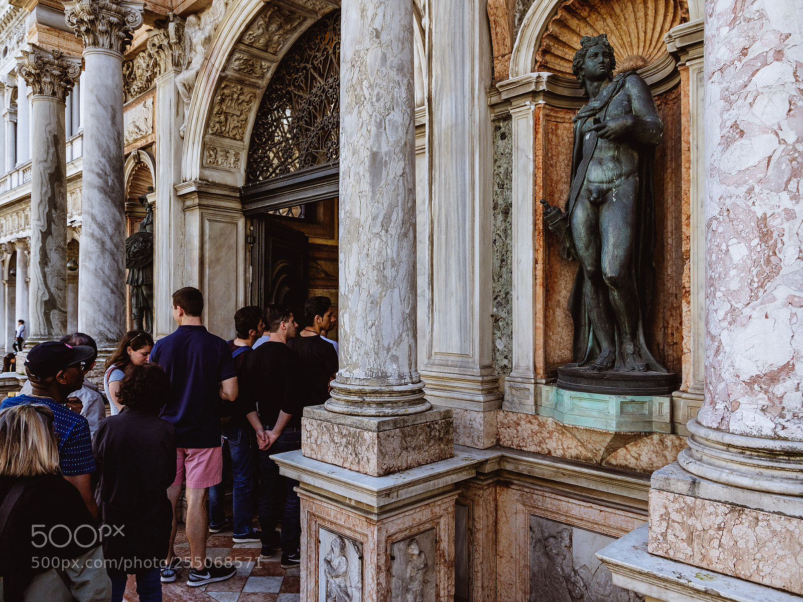 Canon EOS 7D Mark II sample photo. Ugh, tourists photography
