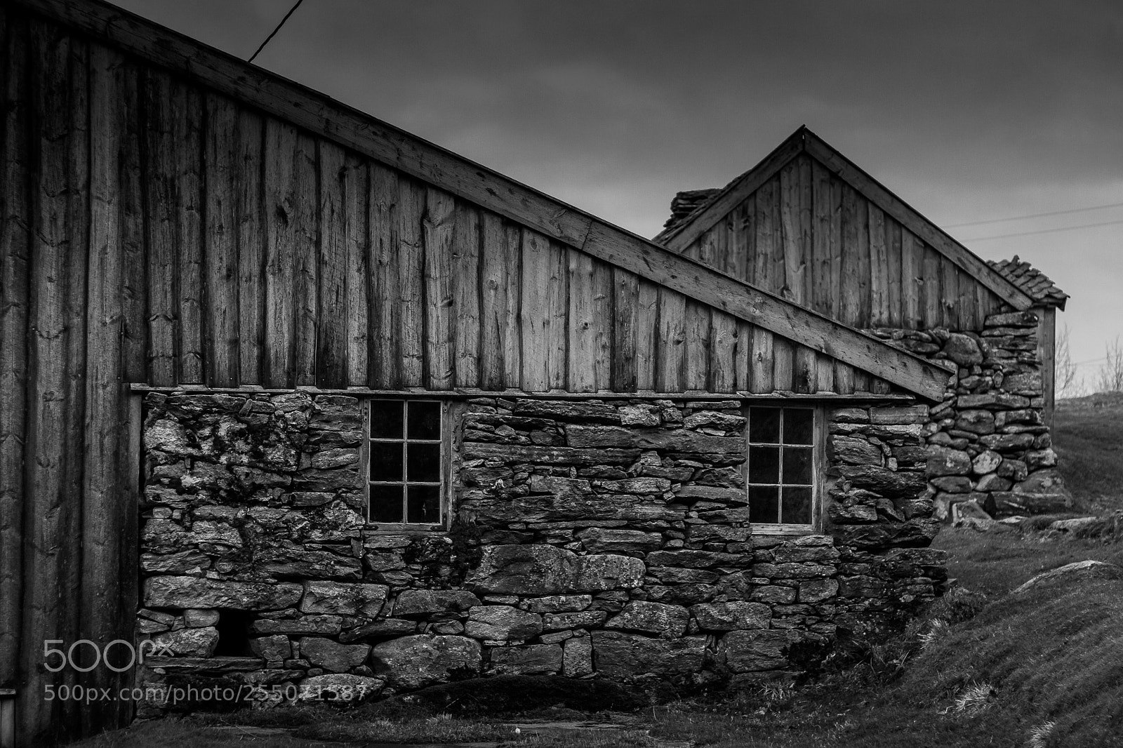 Canon EOS 450D (EOS Rebel XSi / EOS Kiss X2) sample photo. Old barn photography