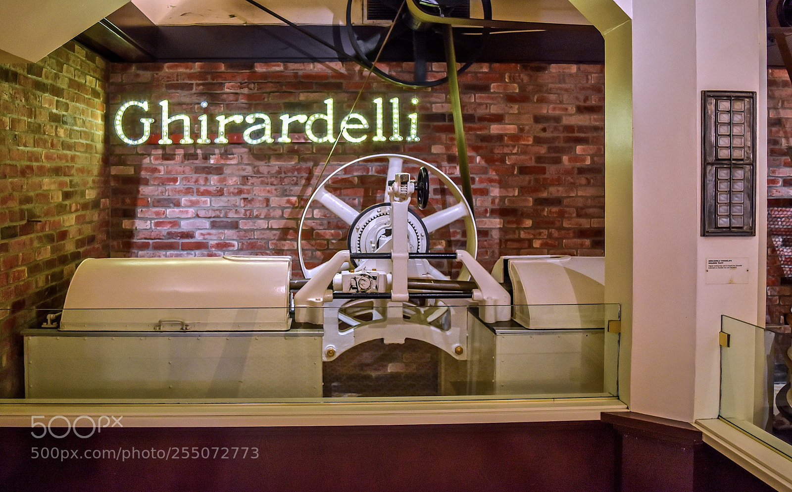 Nikon D7200 sample photo. San francisco ghirardelli chocolate photography