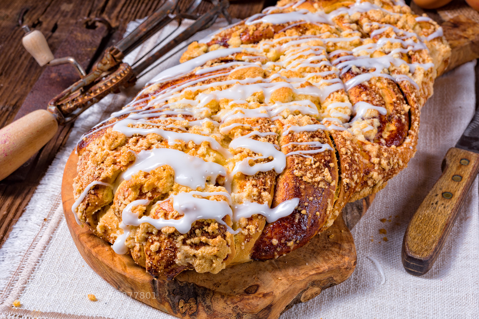 Nikon D810 sample photo. Braided yeast bun with photography