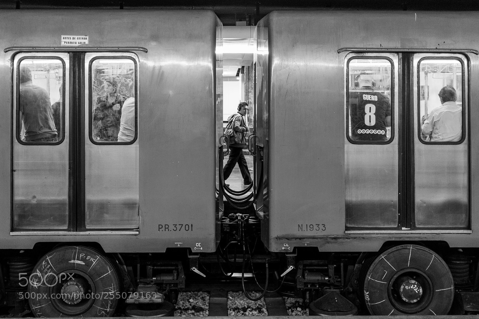 Fujifilm X100F sample photo. Mexico city subway photography