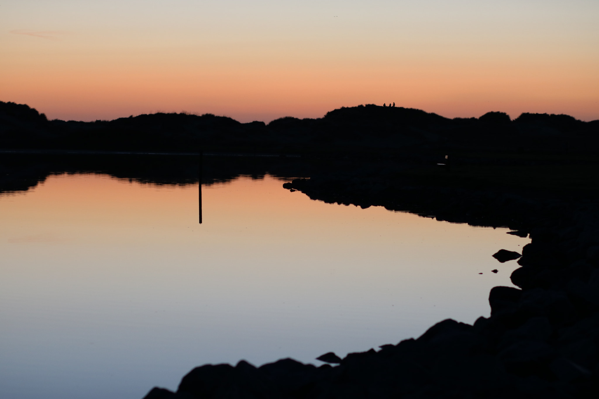 Canon EF 85mm F1.8 USM sample photo. Water at dusk photography