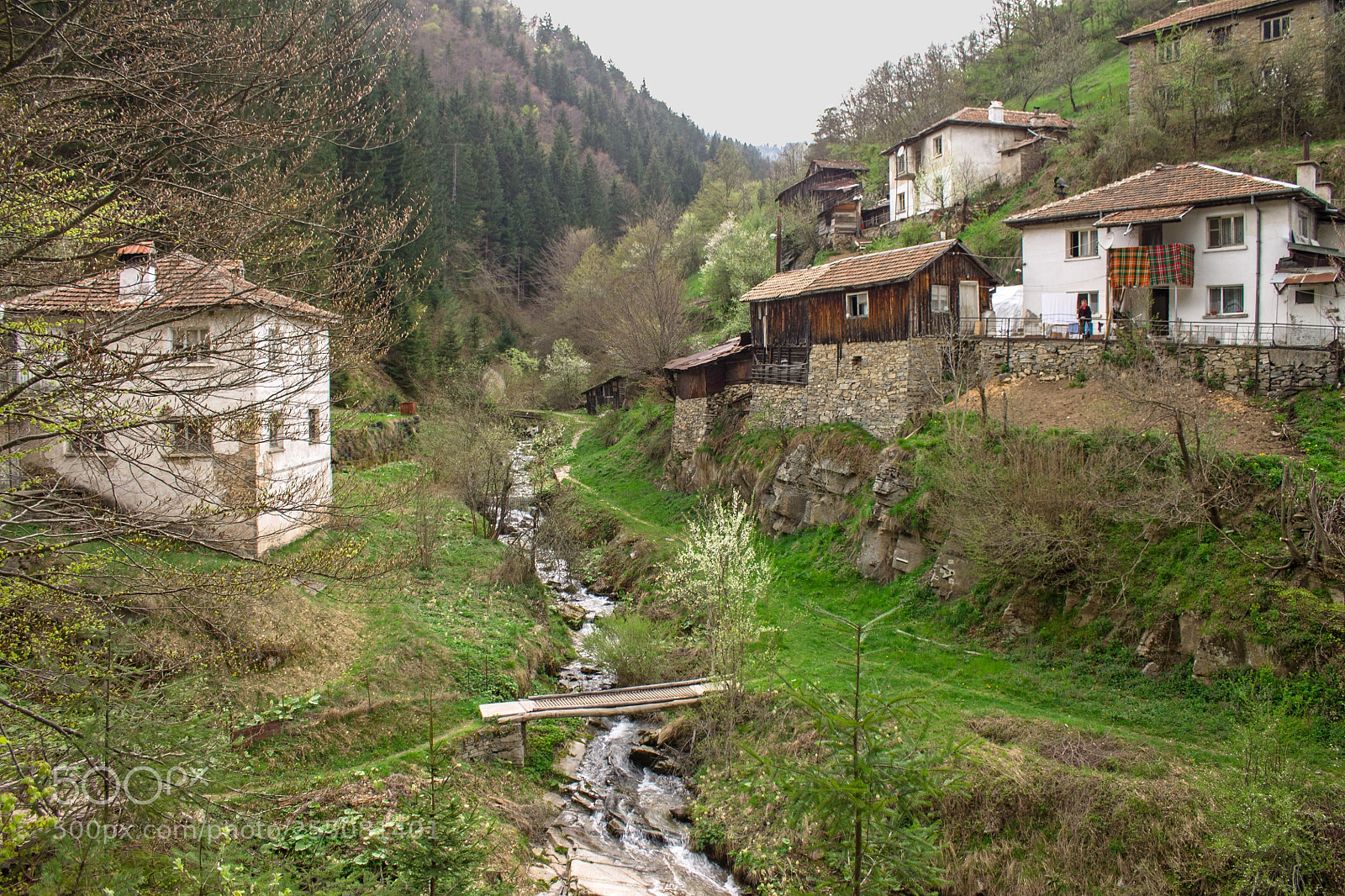 Canon EOS 1100D (EOS Rebel T3 / EOS Kiss X50) sample photo. Houses in the mountains photography