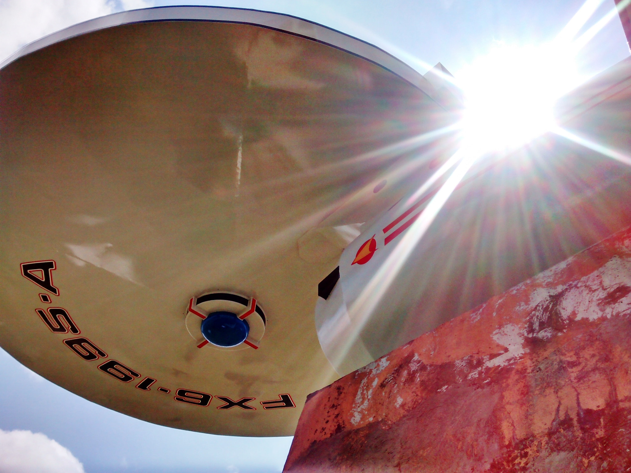 Motorola XT1032 sample photo. Beam me up photography