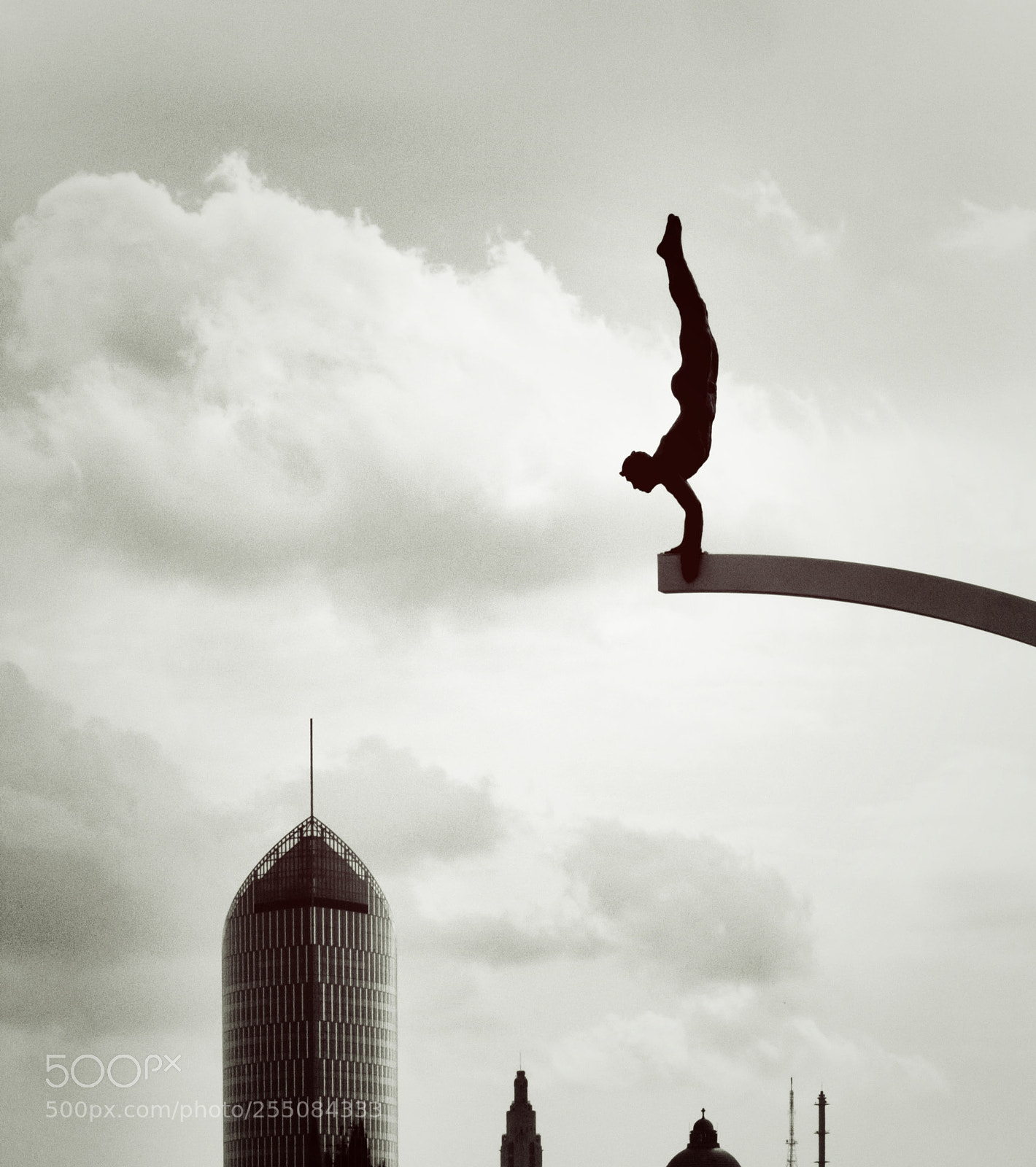 Panasonic Lumix DMC-FZ200 sample photo. Skydiver photography