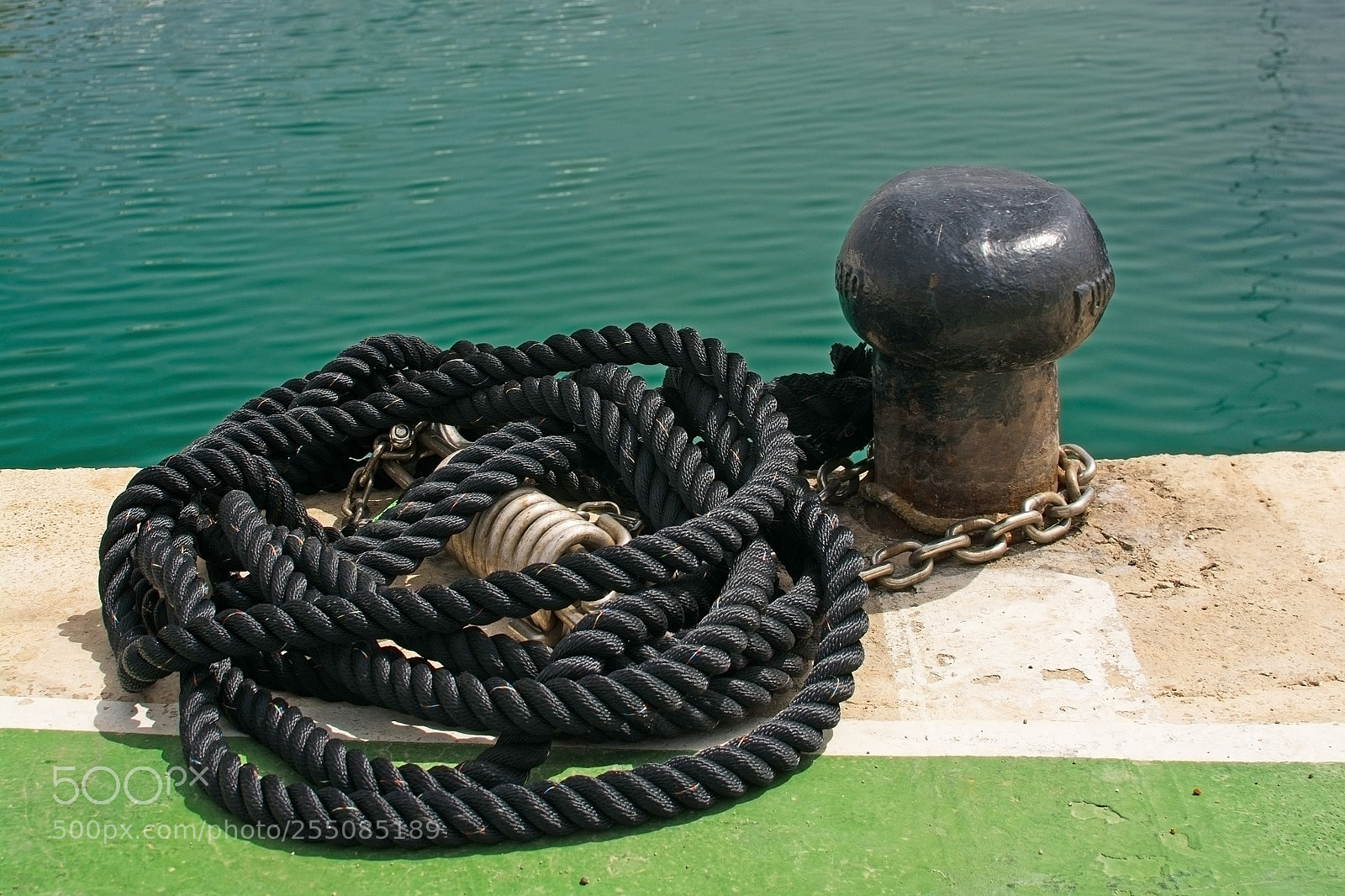 Nikon D7100 sample photo. Black mooring knob and photography