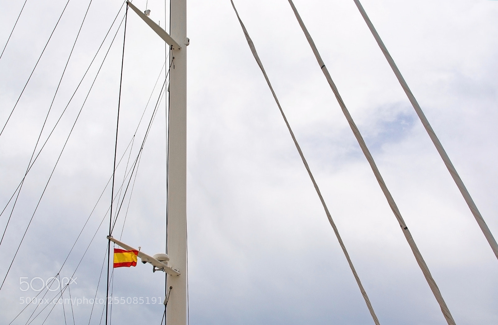 Nikon D7100 sample photo. Spanish flag in mast photography