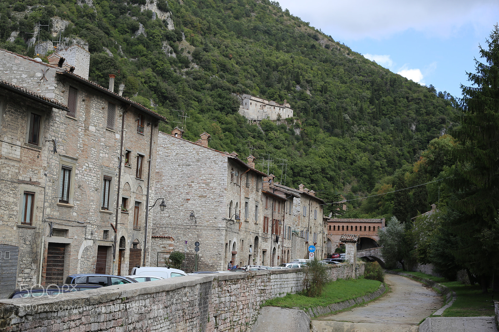 Canon EOS 6D + Canon EF 50mm F1.8 II sample photo. Trip to umbria tuscany photography