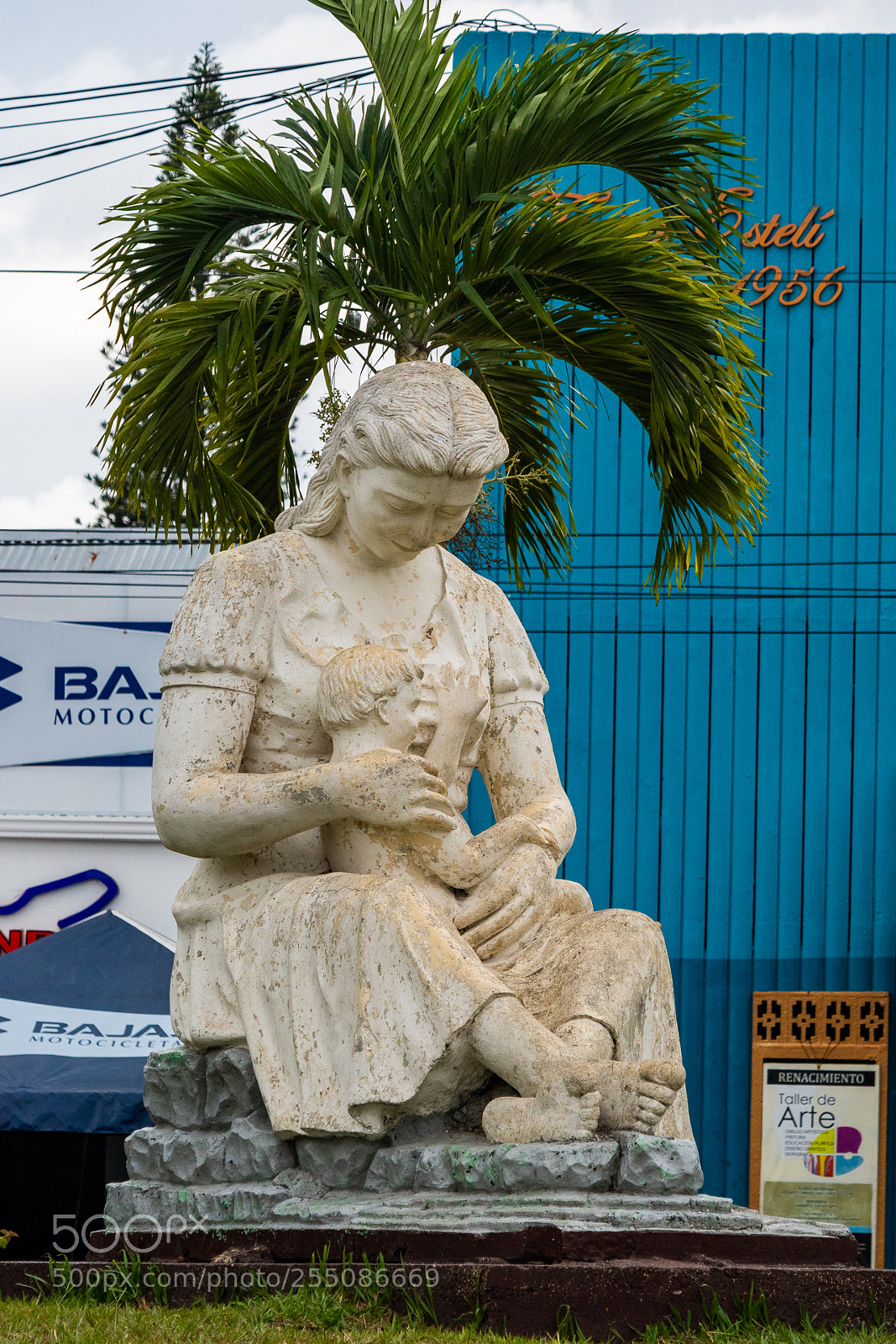 Canon EOS M3 sample photo. Statue photography