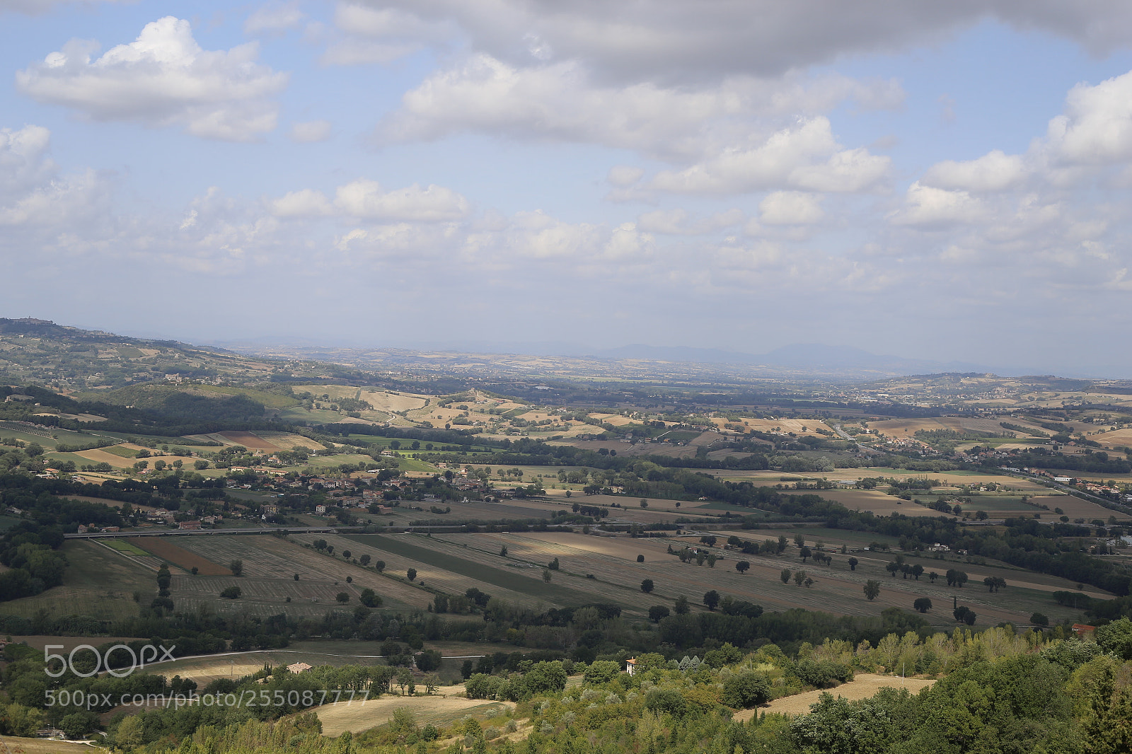 Canon EOS 6D + Canon EF 50mm F1.8 II sample photo. Trip to umbria tuscany photography
