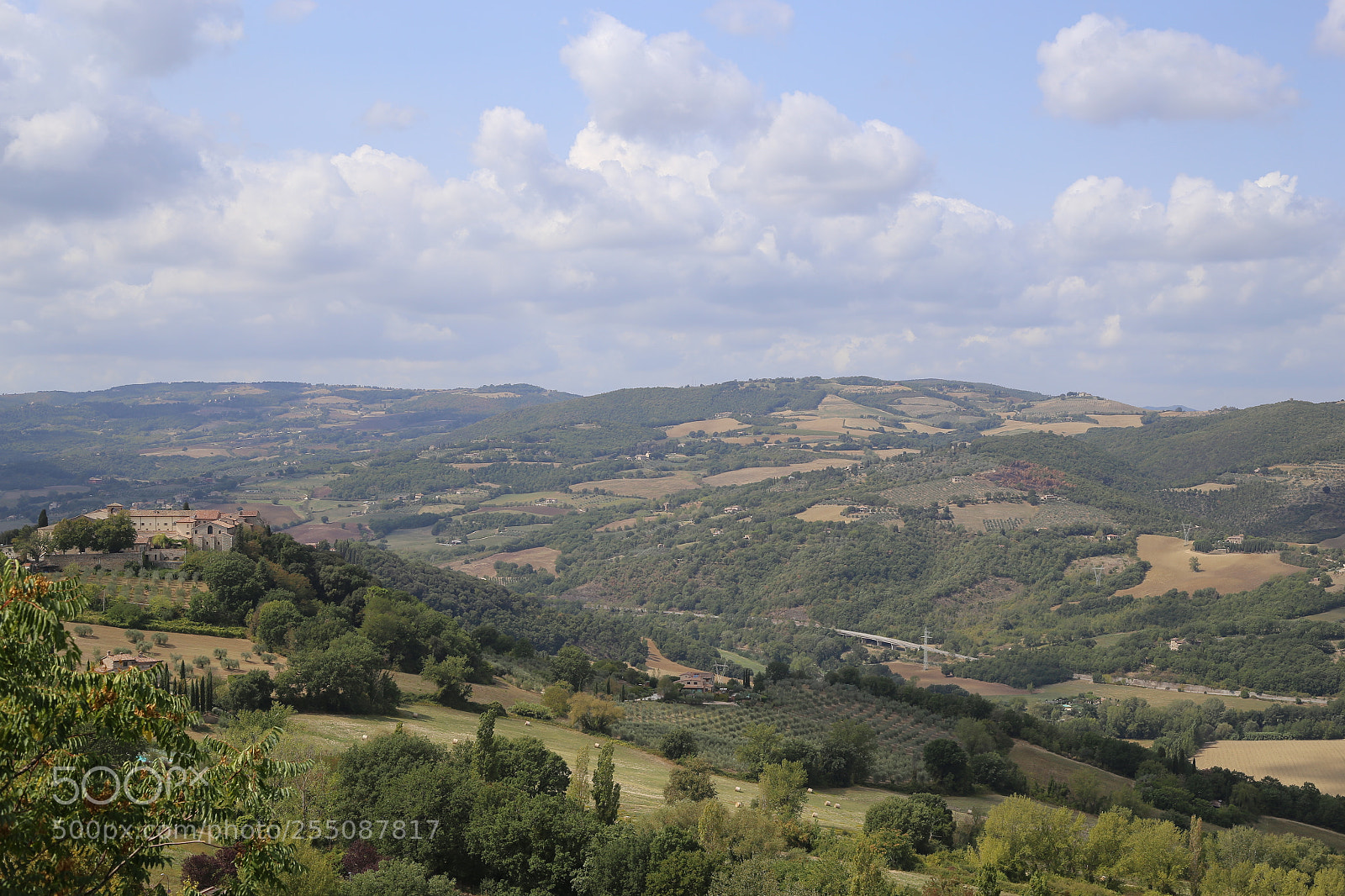 Canon EOS 6D + Canon EF 50mm F1.8 II sample photo. Trip to umbria tuscany photography