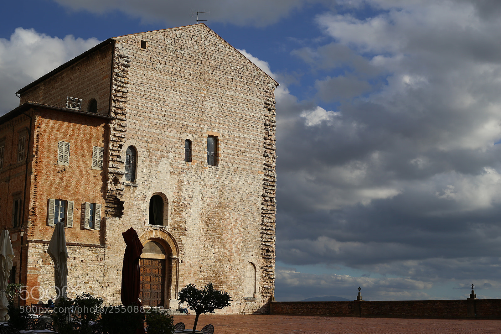 Canon EOS 6D + Canon EF 50mm F1.8 II sample photo. Trip to umbria tuscany photography