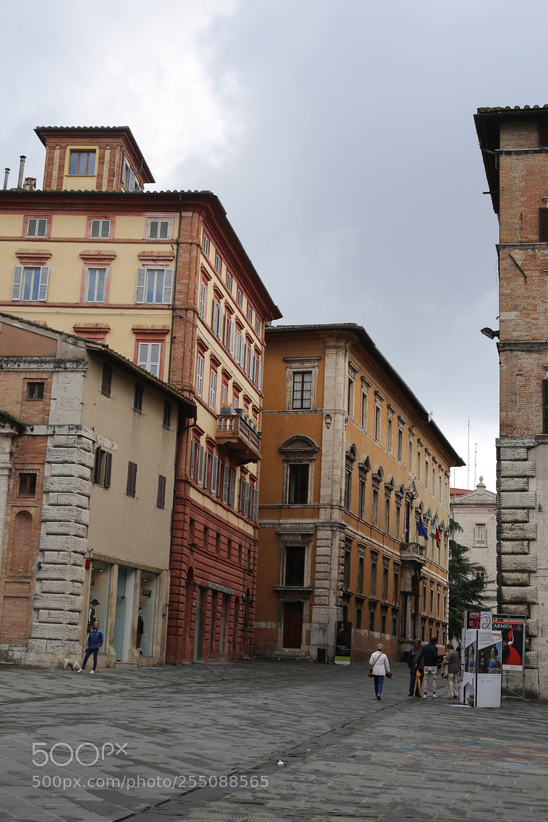 Canon EOS 6D + Canon EF 50mm F1.8 II sample photo. Trip to umbria tuscany photography