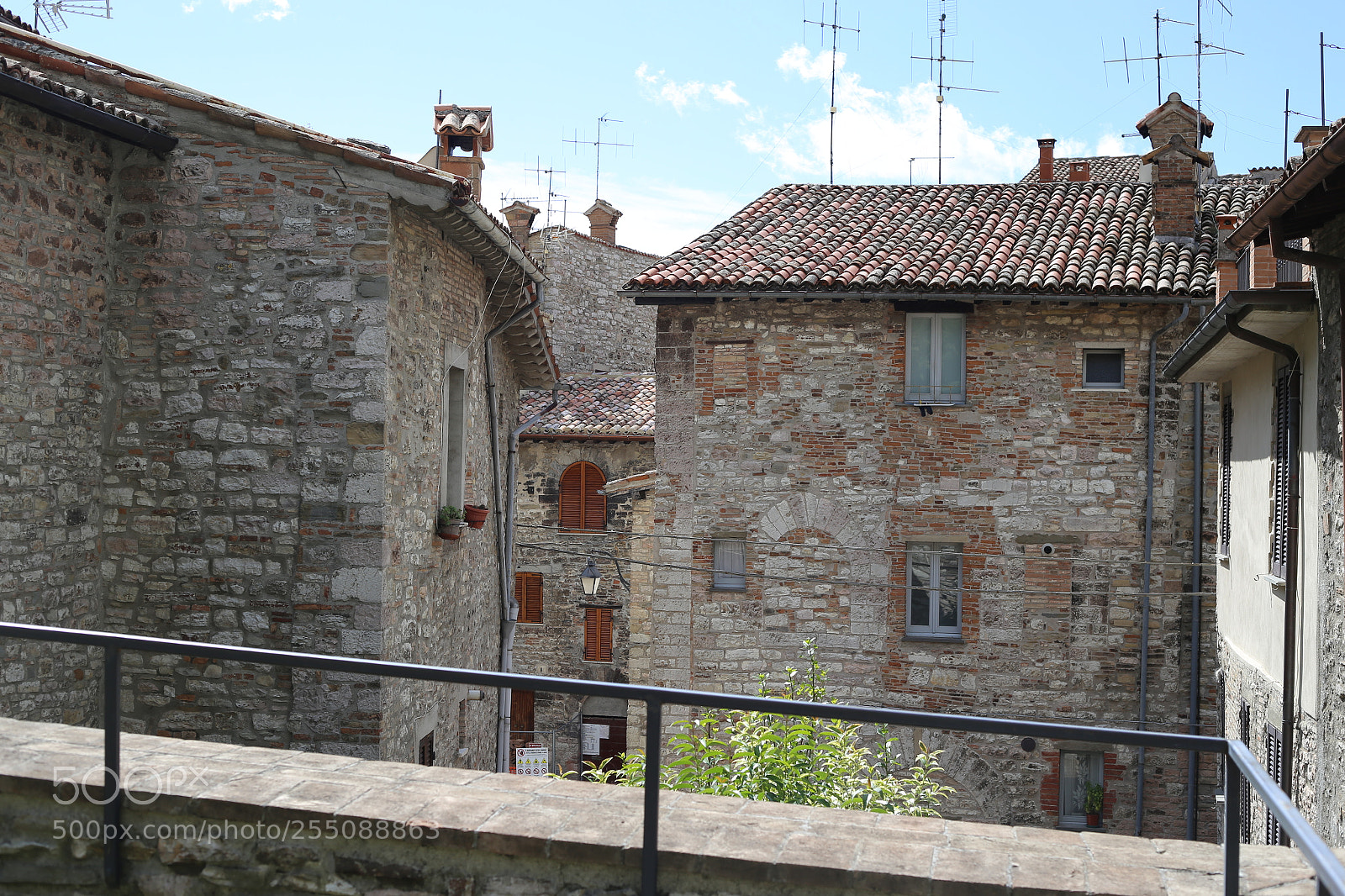 Canon EOS 6D + Canon EF 50mm F1.8 II sample photo. Trip to umbria tuscany photography