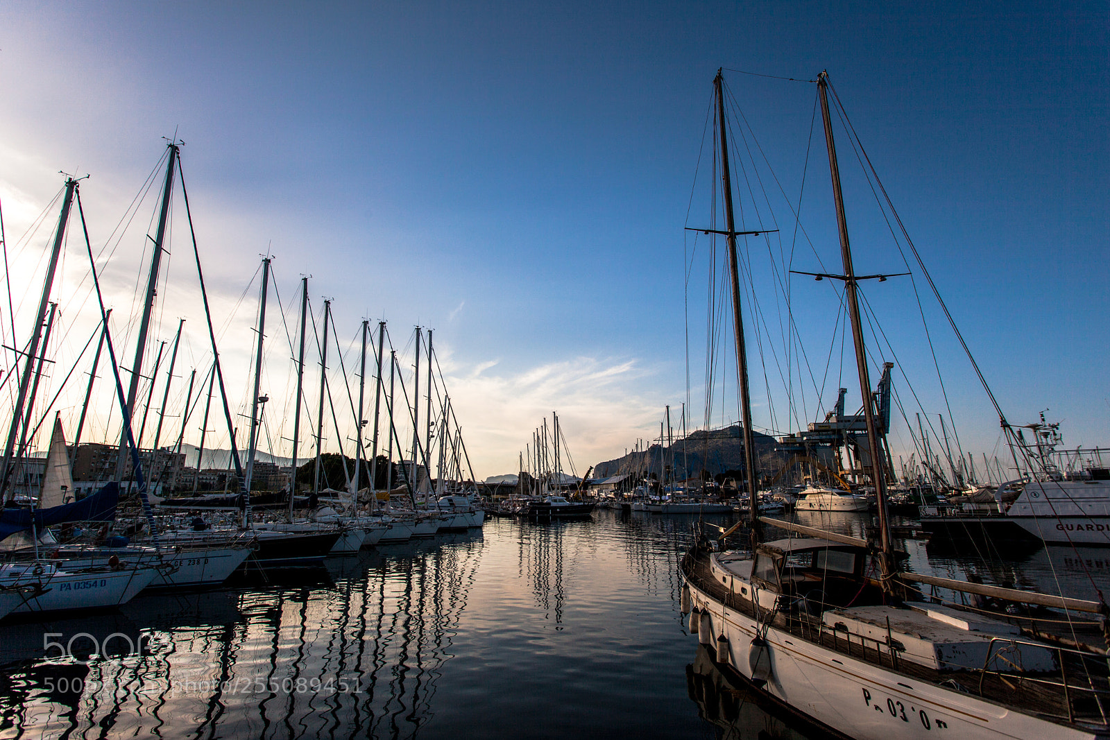 Canon EOS 5D Mark II sample photo. Pesantezza leggera photography