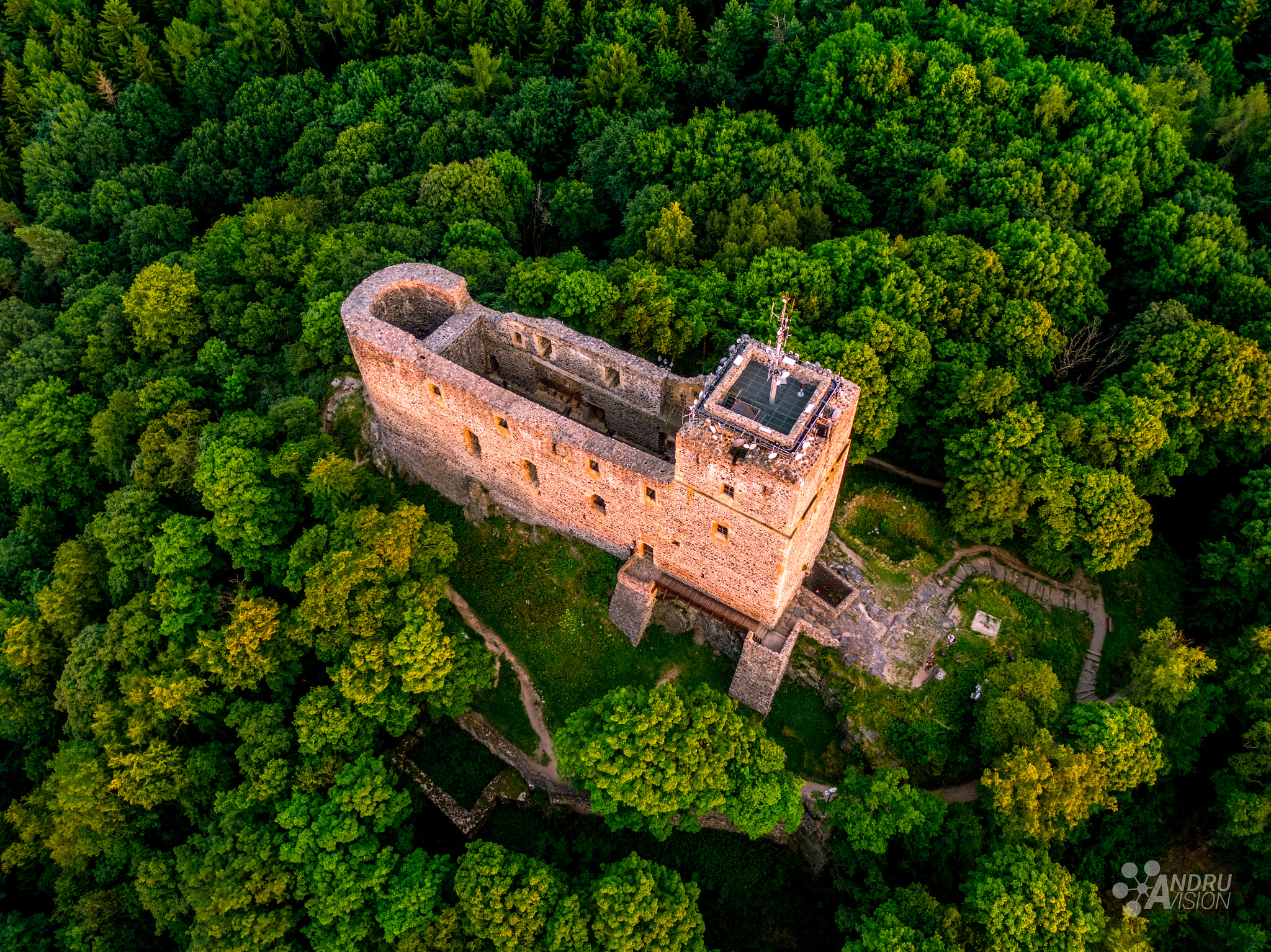 DJI FC6520 sample photo. Radyně castle photography