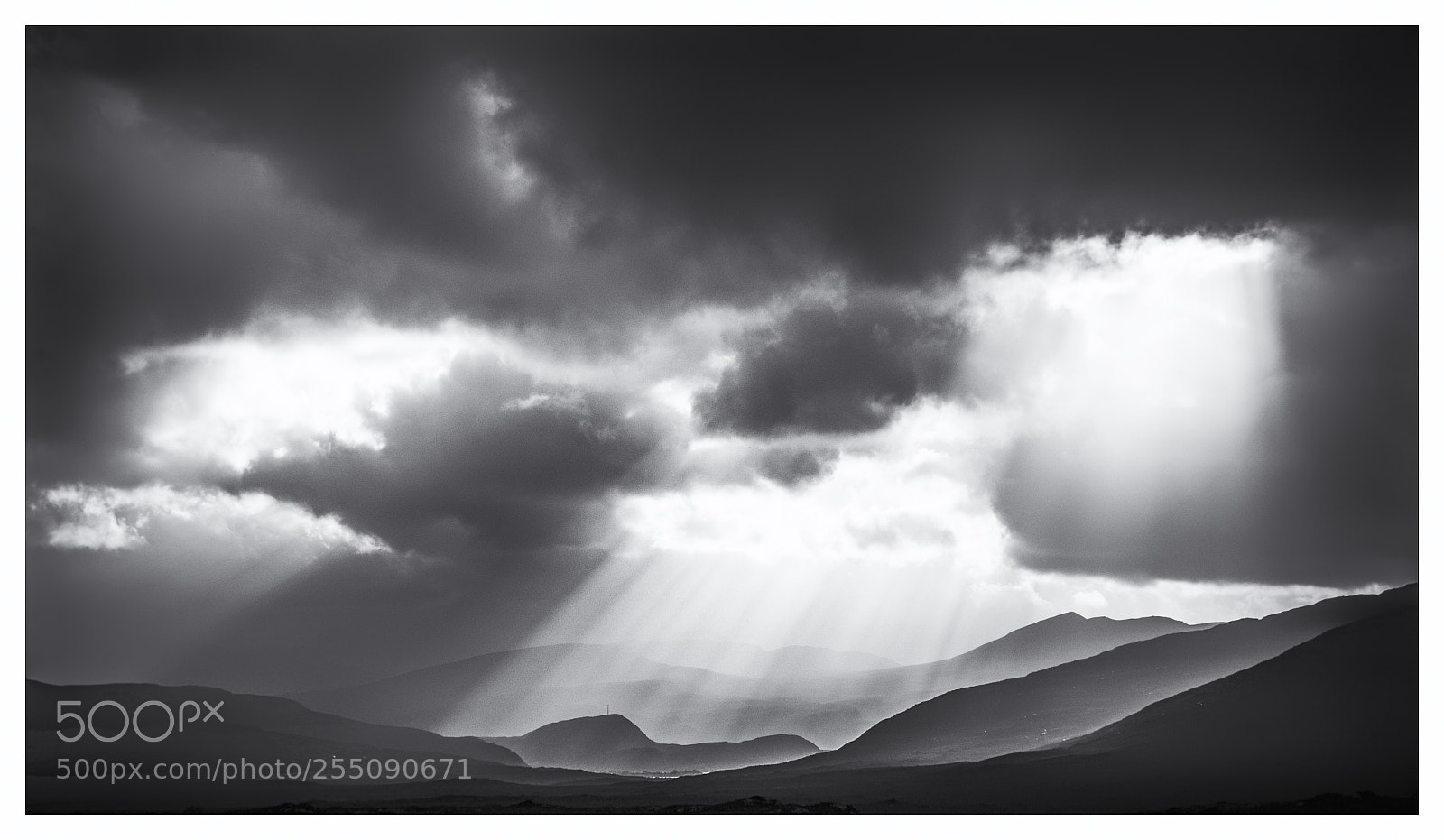 Fujifilm X-T1 sample photo. Light over strath canaird photography
