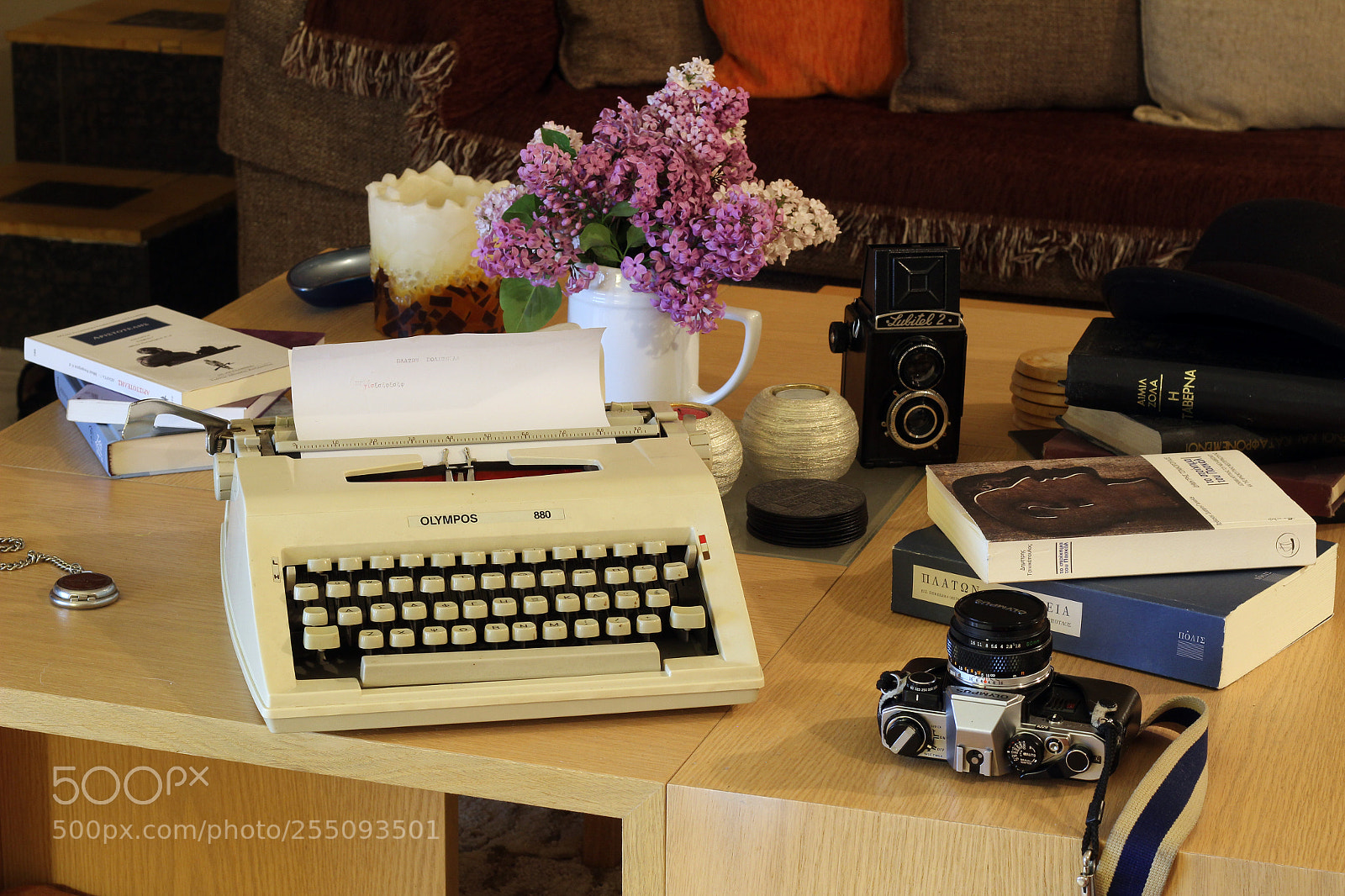 Canon EOS 1300D (EOS Rebel T6 / EOS Kiss X80) sample photo. Coffee table photography