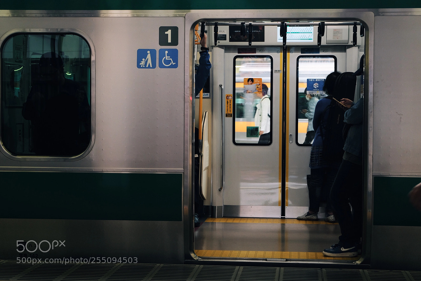 Fujifilm X-T10 sample photo. Tokyo subway
 photography
