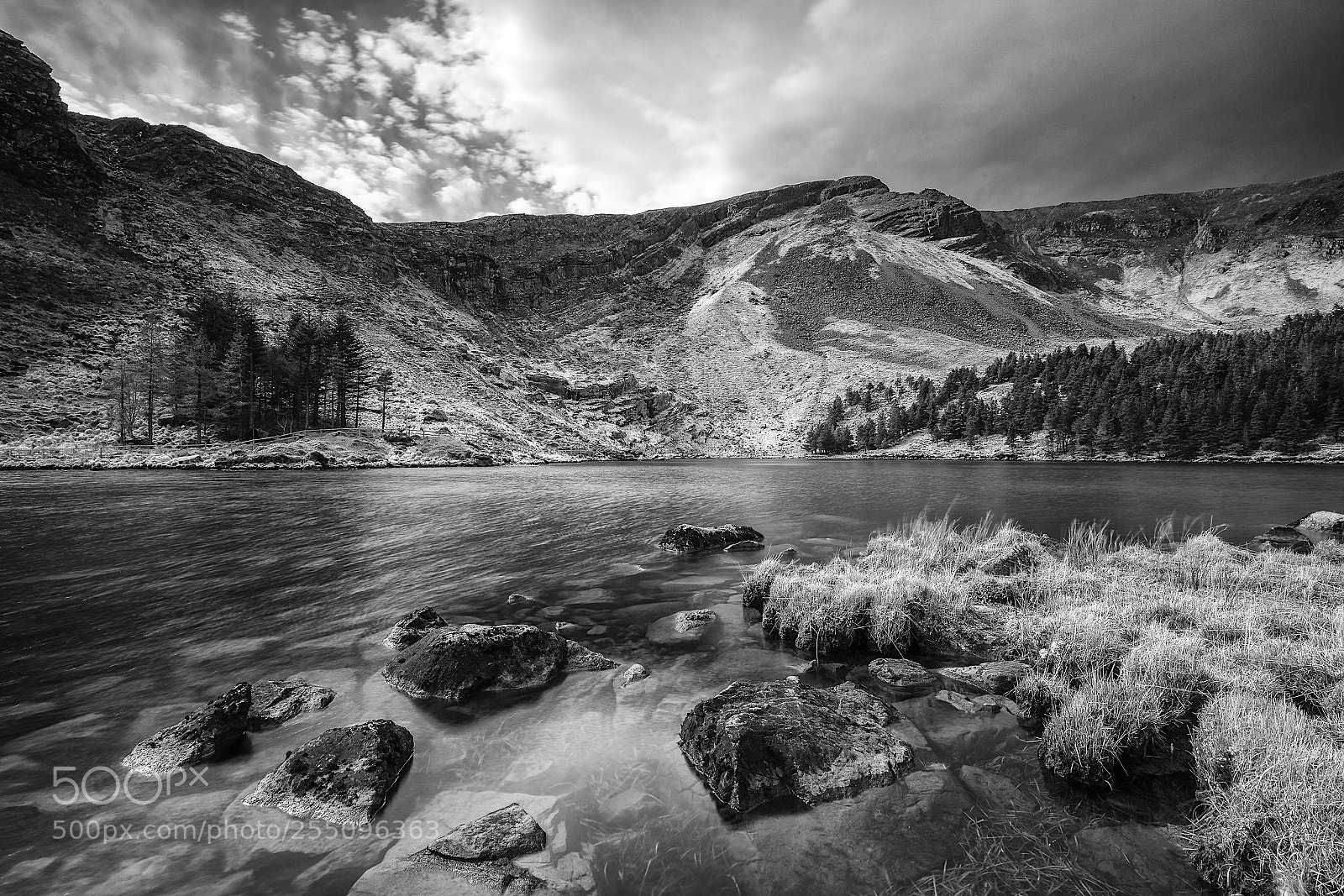 Canon EOS 5DS R sample photo. Glenteenassig lake photography